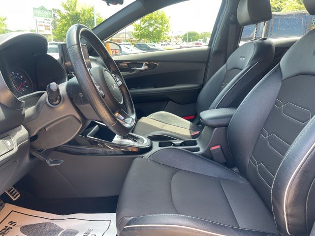 2023 Kia Forte GT-Line - Photo 15