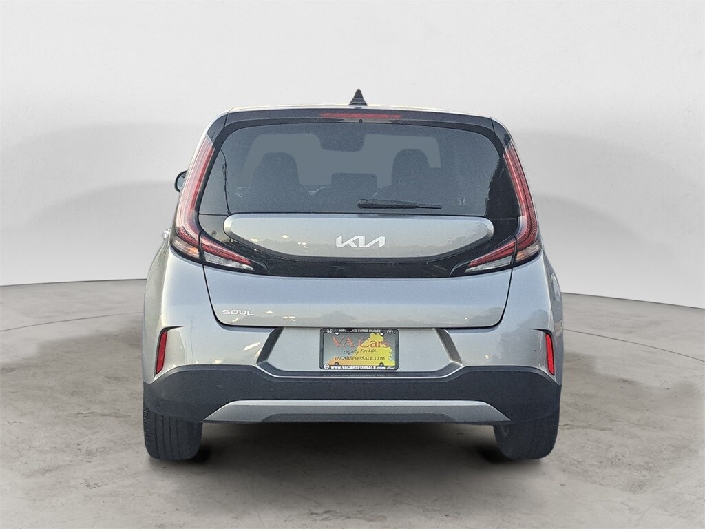 2024 Kia Soul LX photo 3