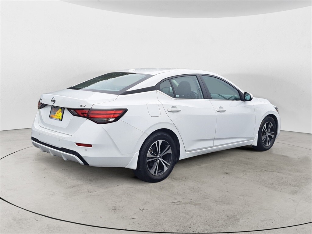 2022 Nissan Sentra SV photo 3