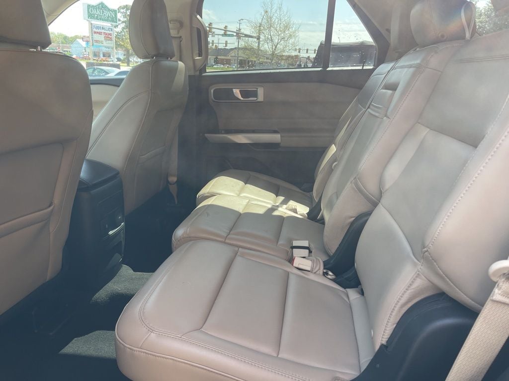 2023 Ford Explorer XLT - Photo 15