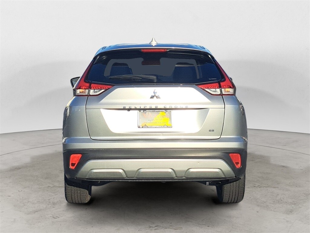 2024 Mitsubishi Eclipse Cross SE photo 4