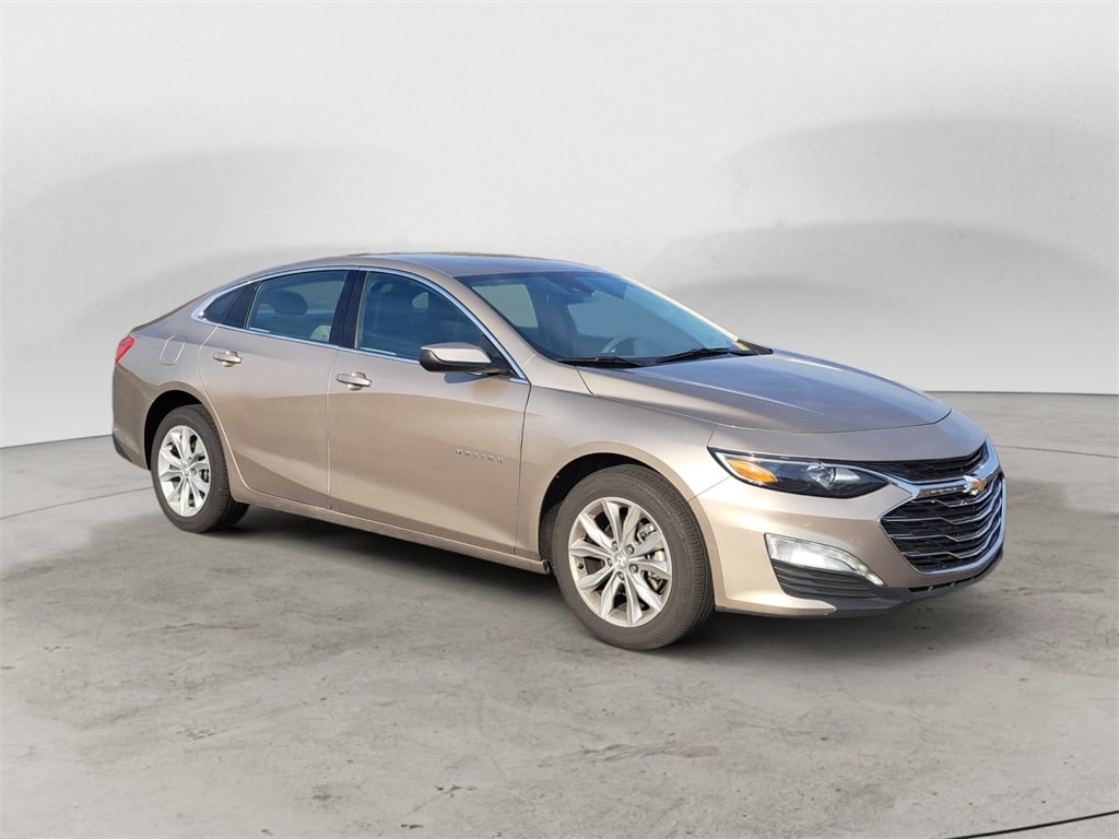 Used 2025 Chevrolet Malibu LT Sedan