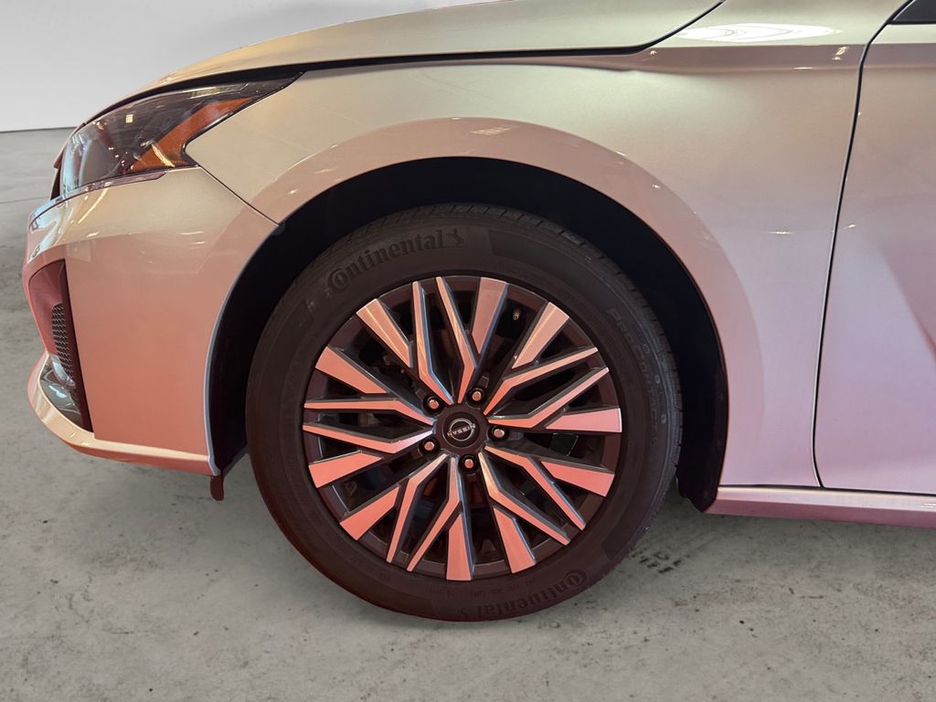 2024 Nissan Altima SV - Photo 14