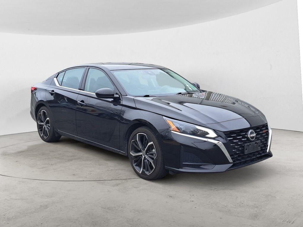 Used 2023 Nissan Altima 2.5 SR Sedan