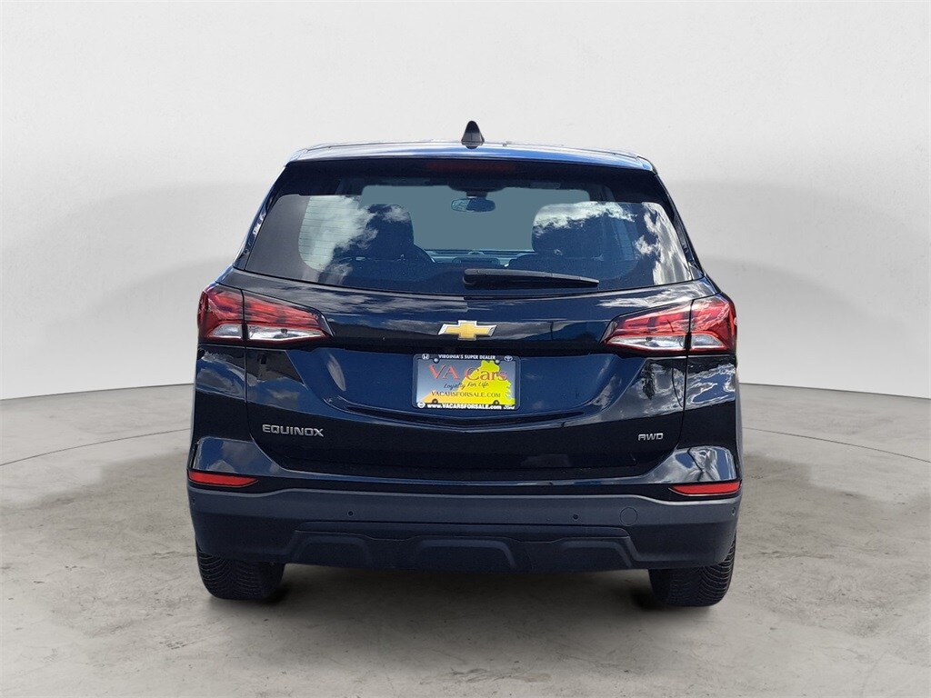 2022 Chevrolet Equinox LS photo 2