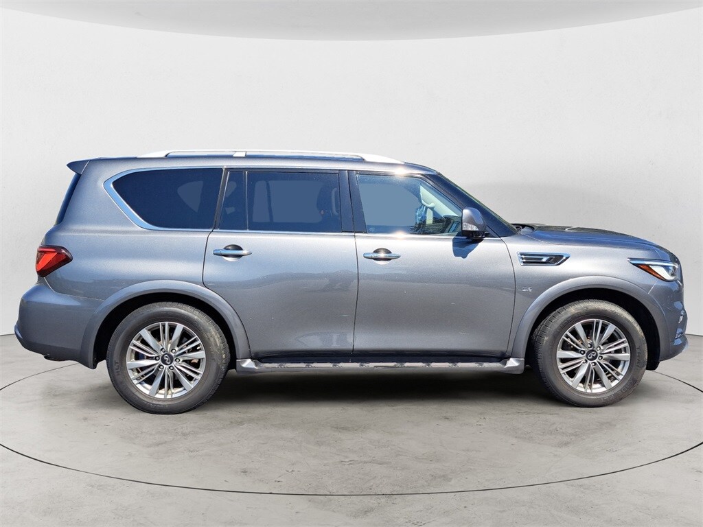 2020 Infiniti QX80 Luxe photo 2