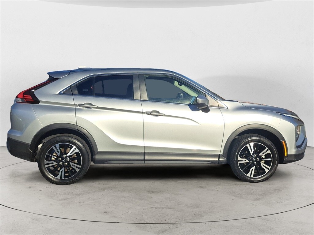 2024 Mitsubishi Eclipse Cross SE photo 2