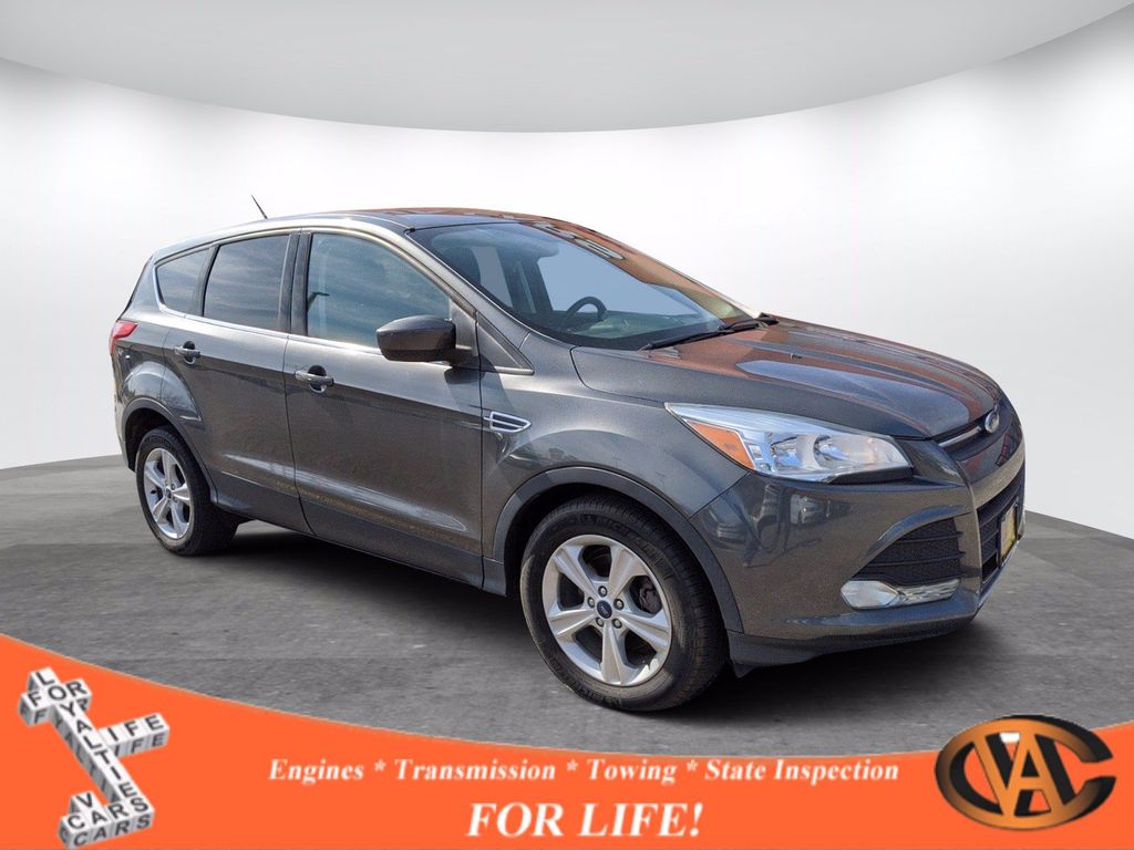2015 Ford Escape SE's photo