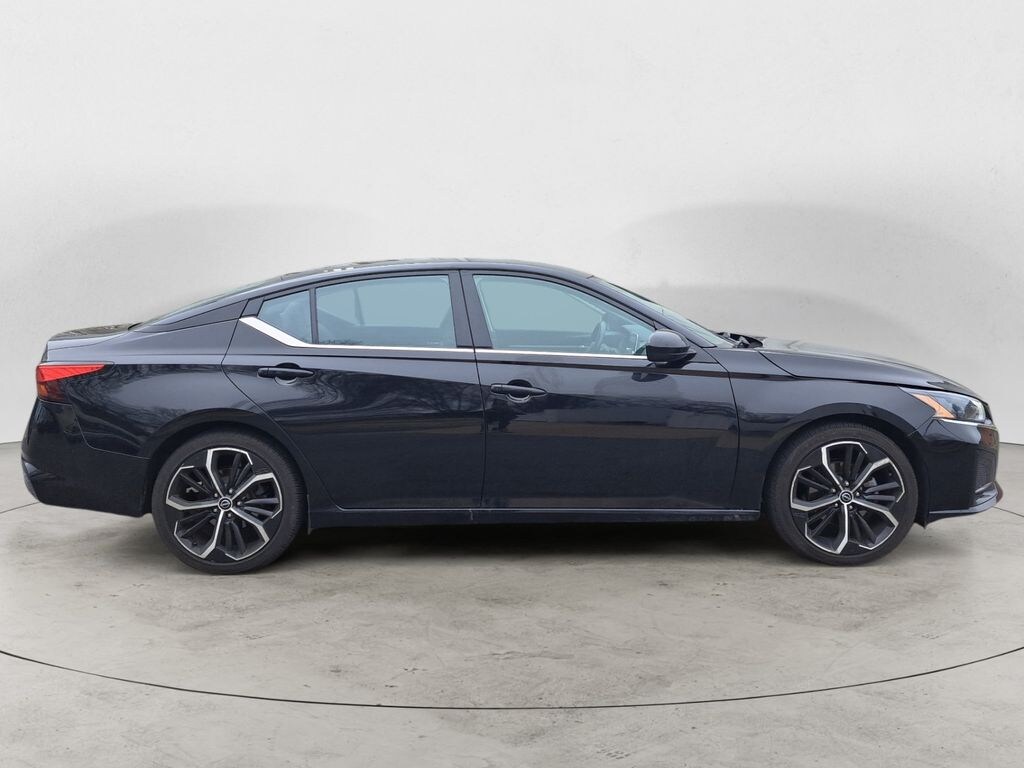 Used 2023 Nissan Altima 2.5 SR Sedan