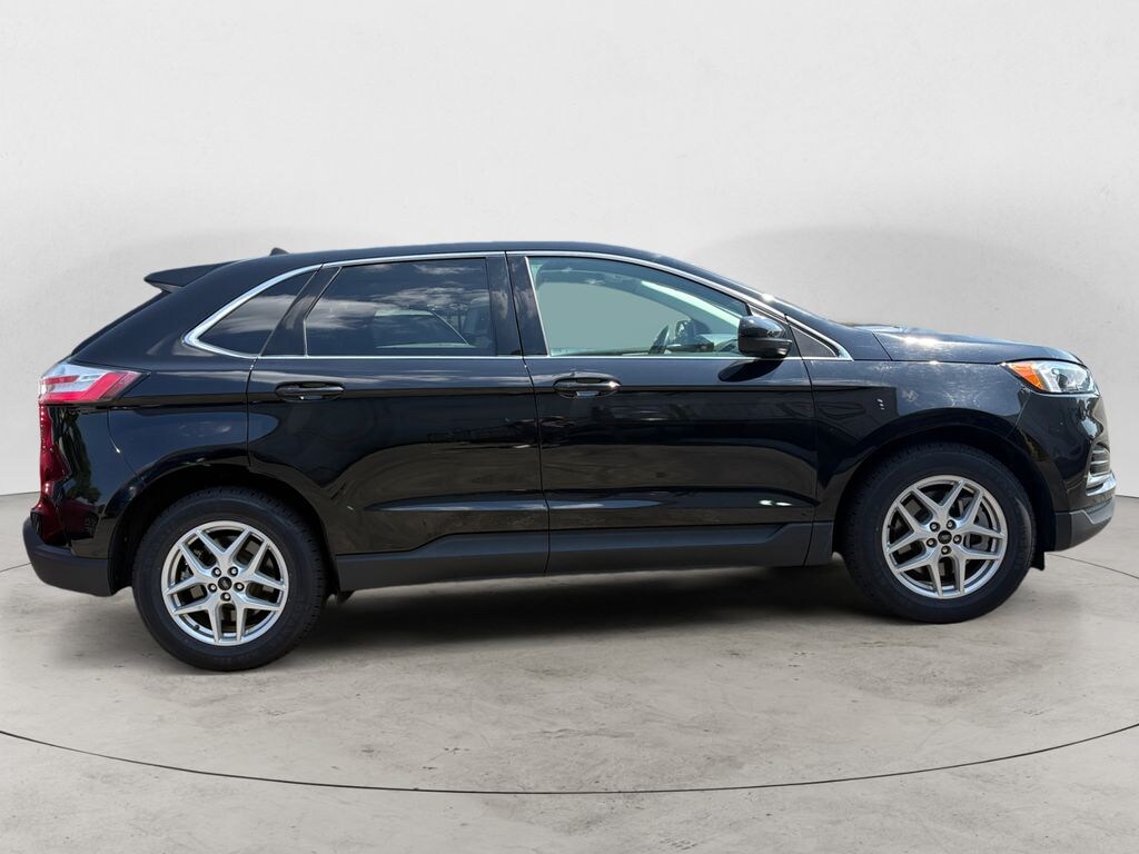 Used 2024 Ford Edge SEL SUV