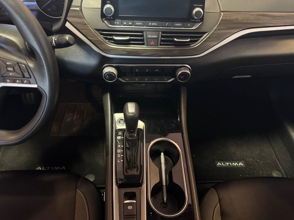 2024 Nissan Altima SV - Photo 11