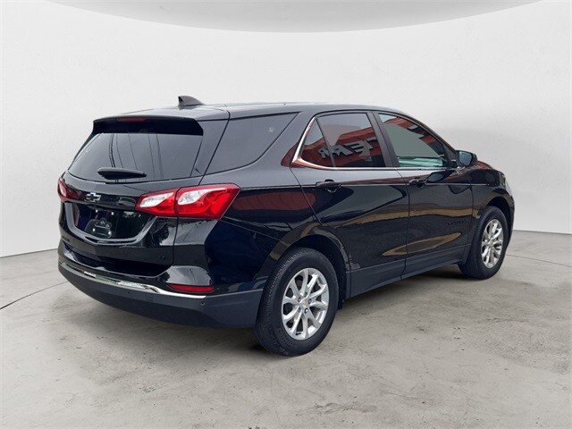 2021 Chevrolet Equinox LT photo 3