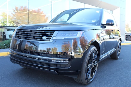 2025 Land Rover Range Rover SE SUV