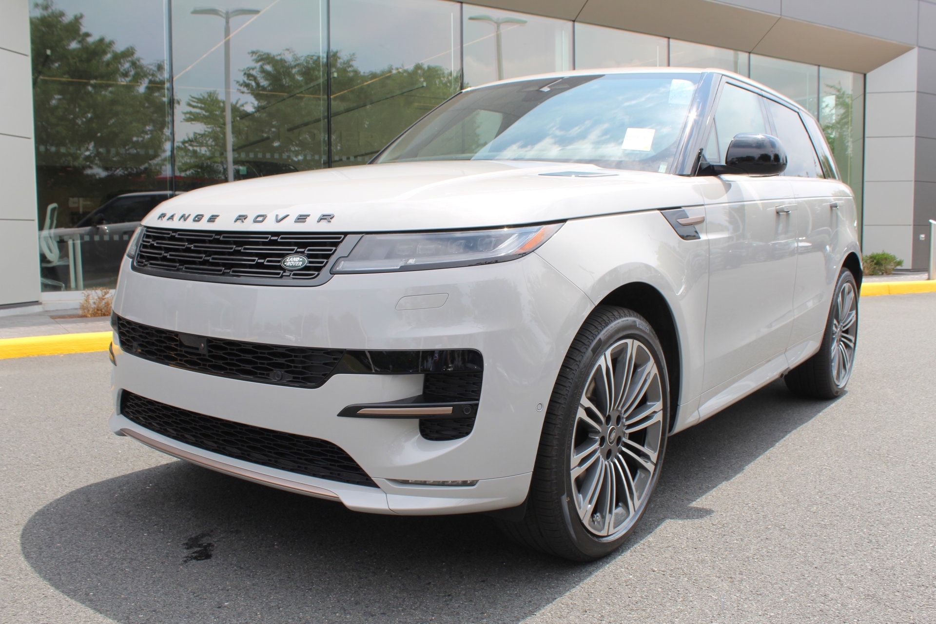 2025 Land Rover Range Rover Sport