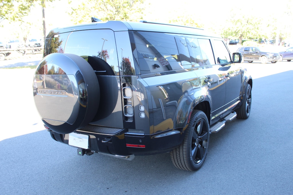 New 2025 Land Rover Defender 130 400PS X SUV