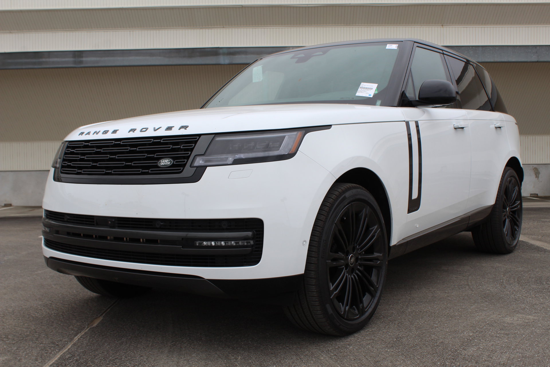 2025 Land Rover Range Rover SUV 