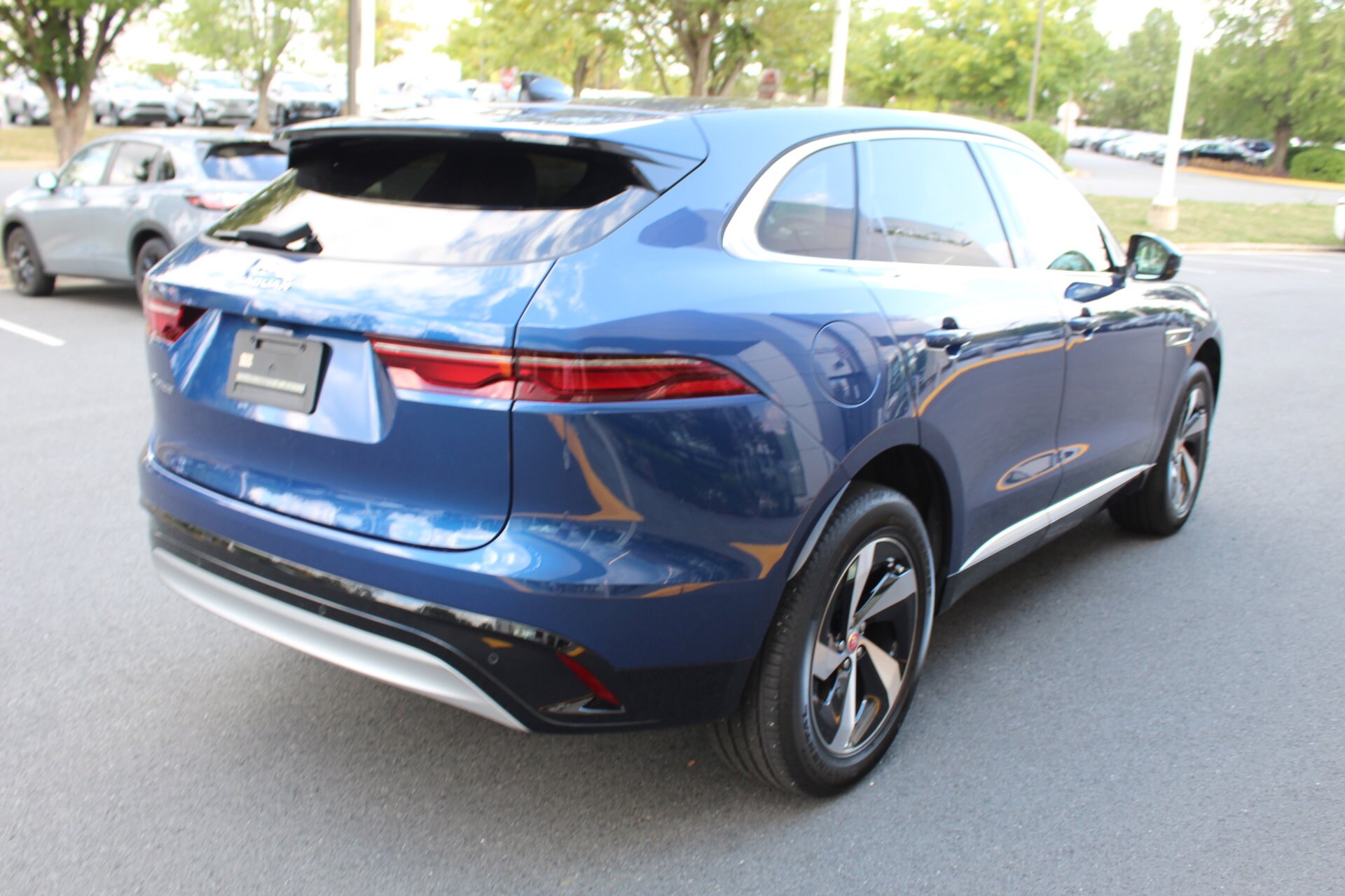 2023 Jaguar F-PACE P250 S photo 2