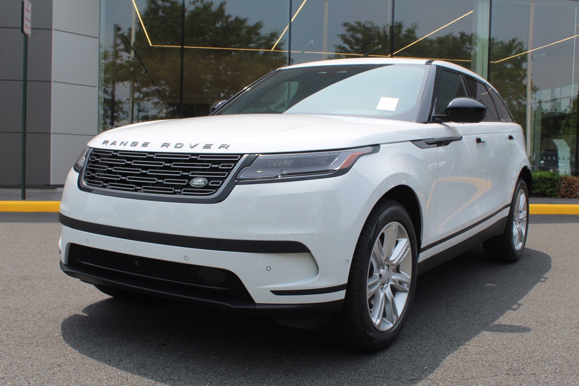 2026 Land Rover Range Rover Velar