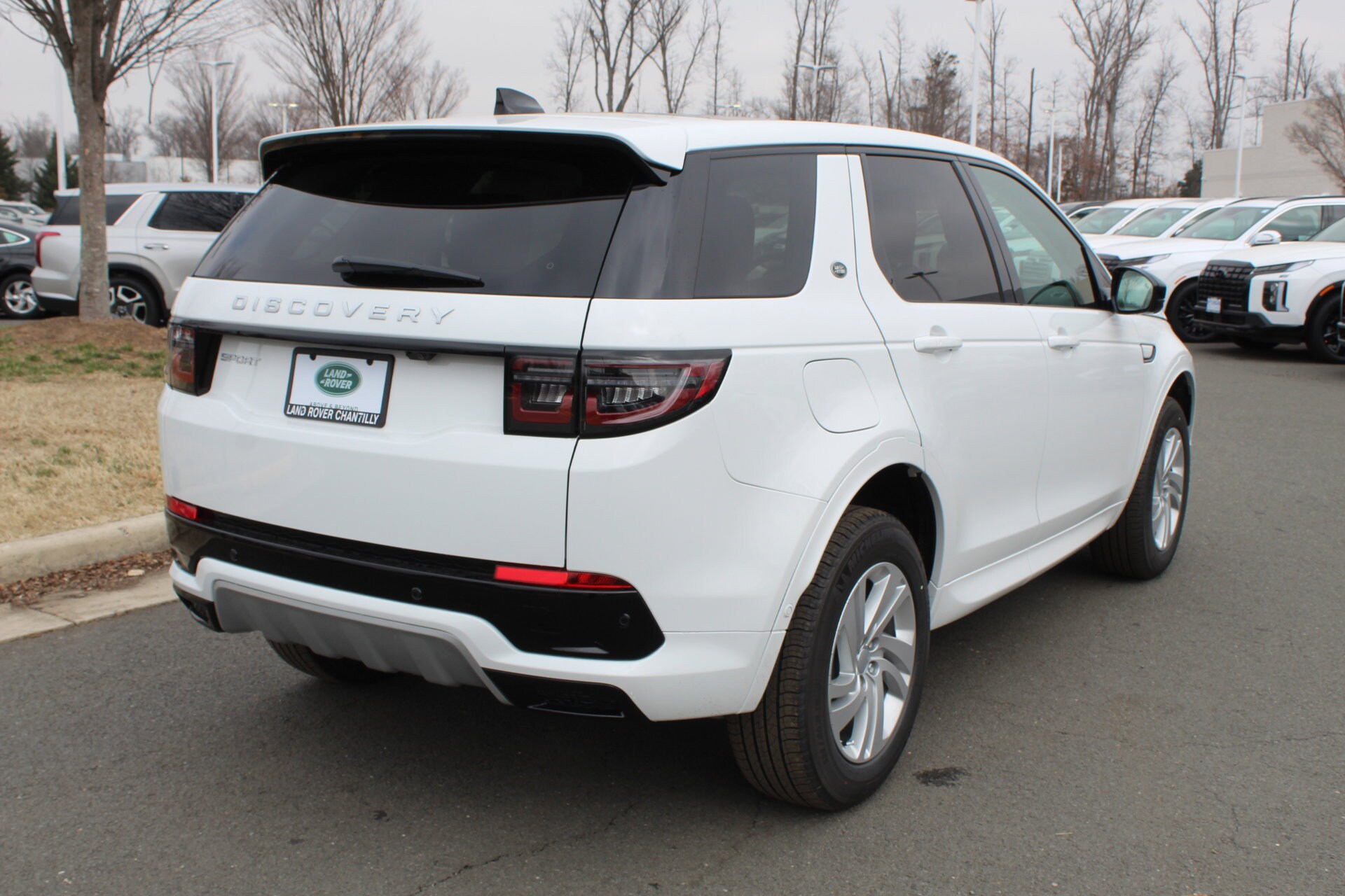 2025 Land Rover Discovery Sport S photo 2