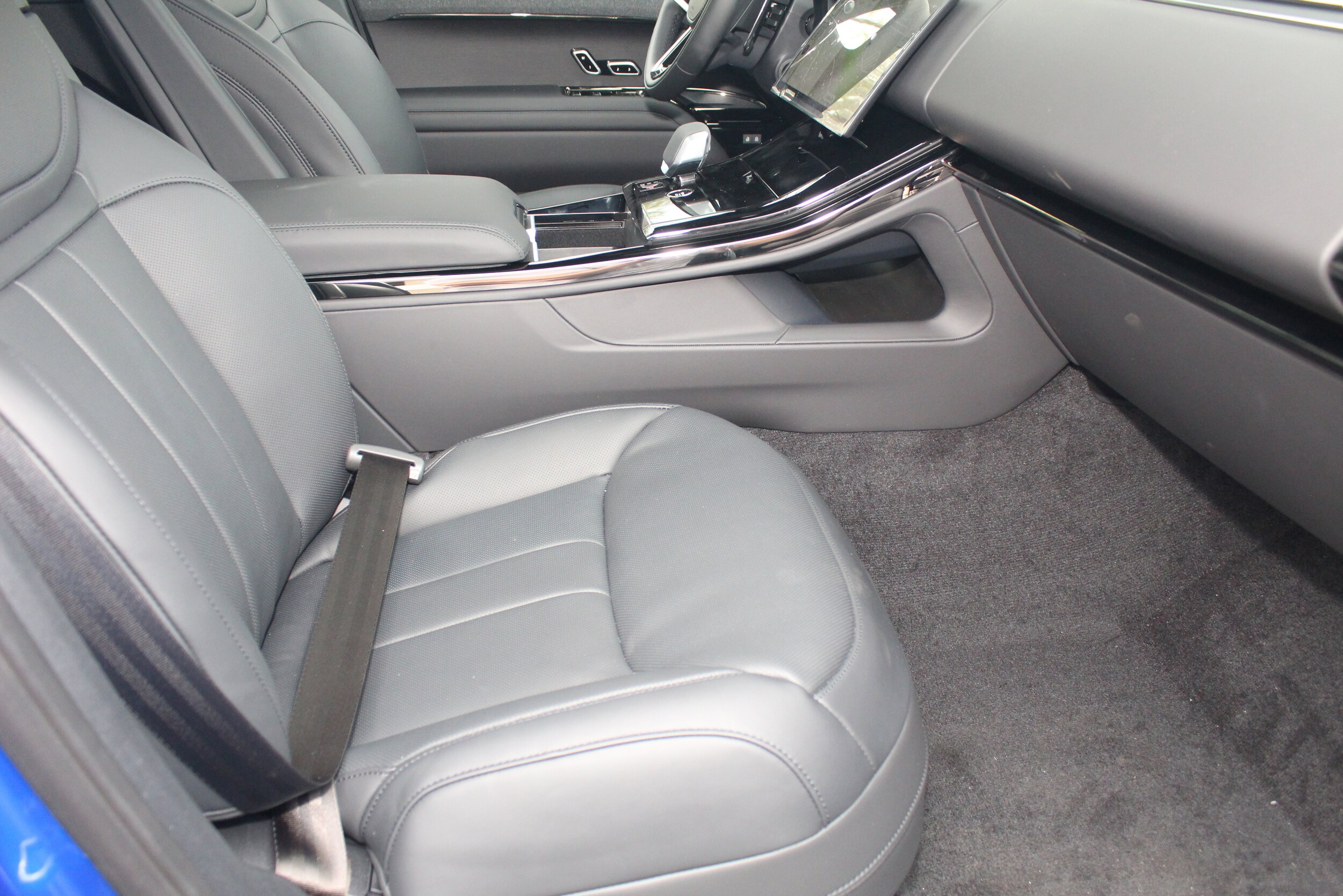 2025 Land Rover Range Rover Sport Autobiography photo 3