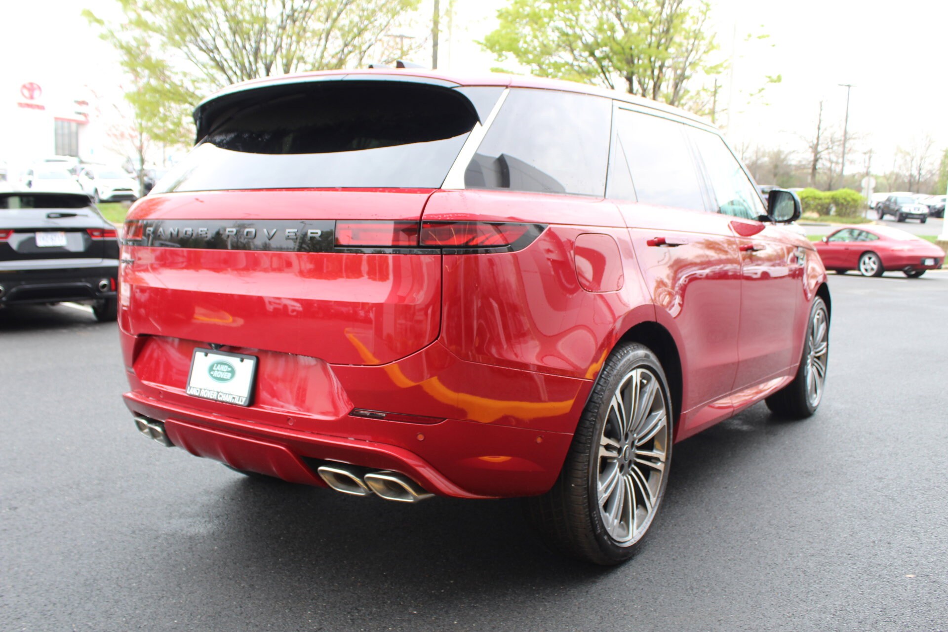 2025 Land Rover Range Rover Sport SE photo 2
