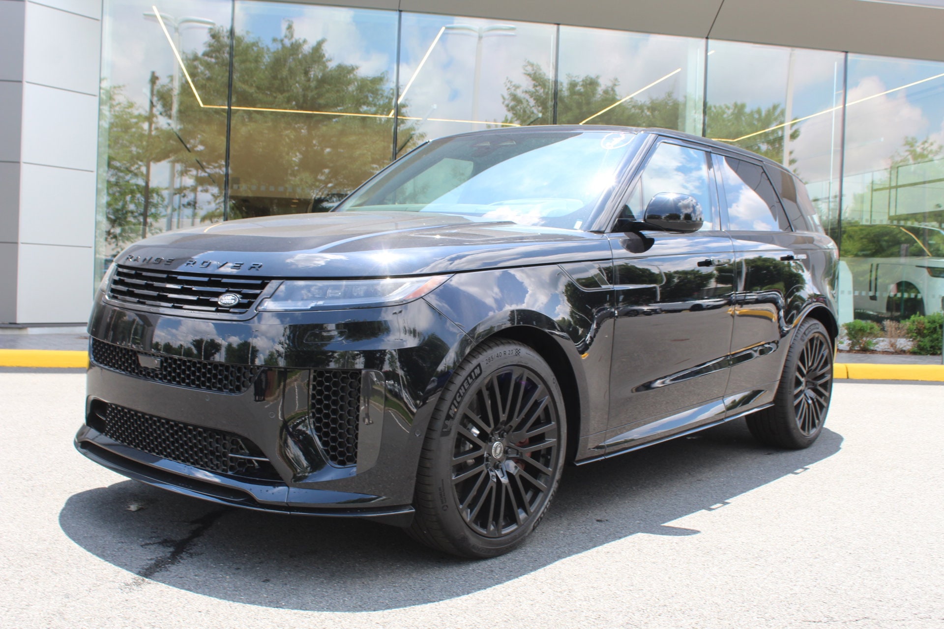 2025 Land Rover Range Rover Sport SUV 