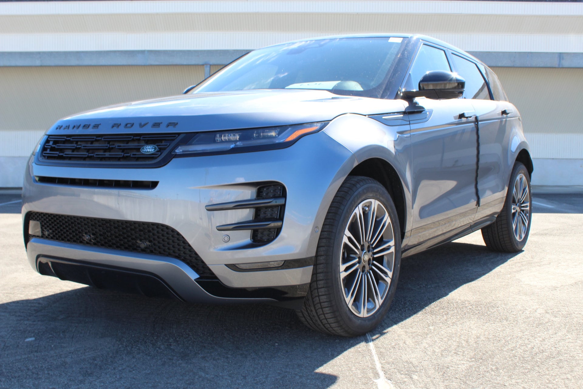 2026 Land Rover Range Rover Evoque SUV  2026 Land Rover Range Rover Evoque SUV