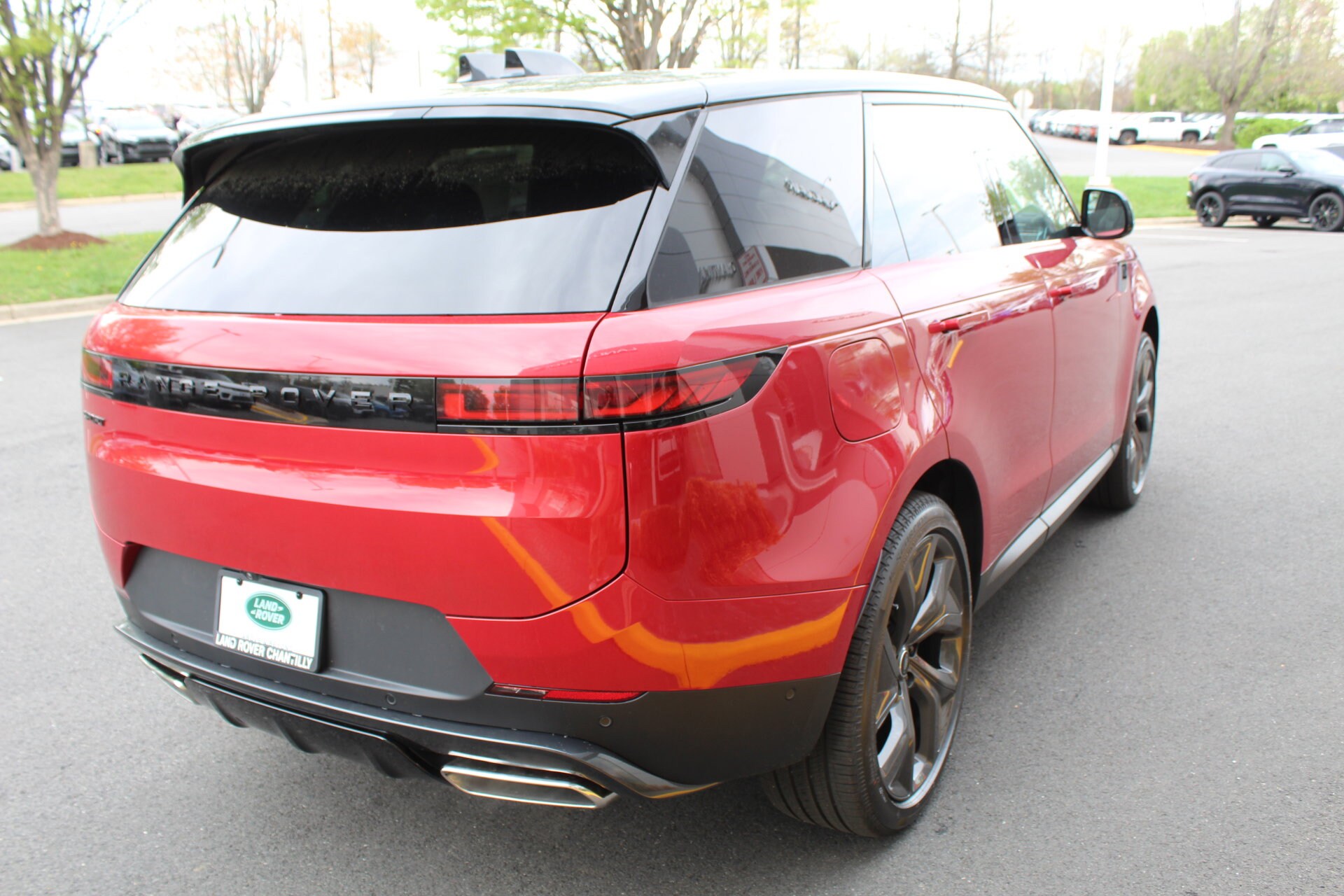 2025 Land Rover Range Rover Sport SE photo 2