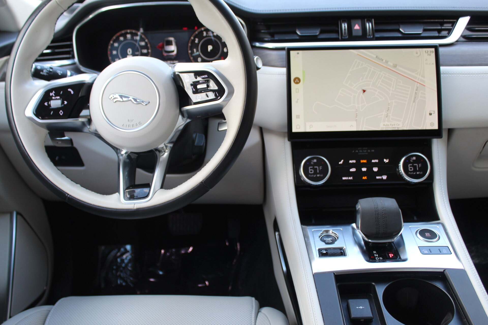 2023 Jaguar F-PACE P250 S photo 4