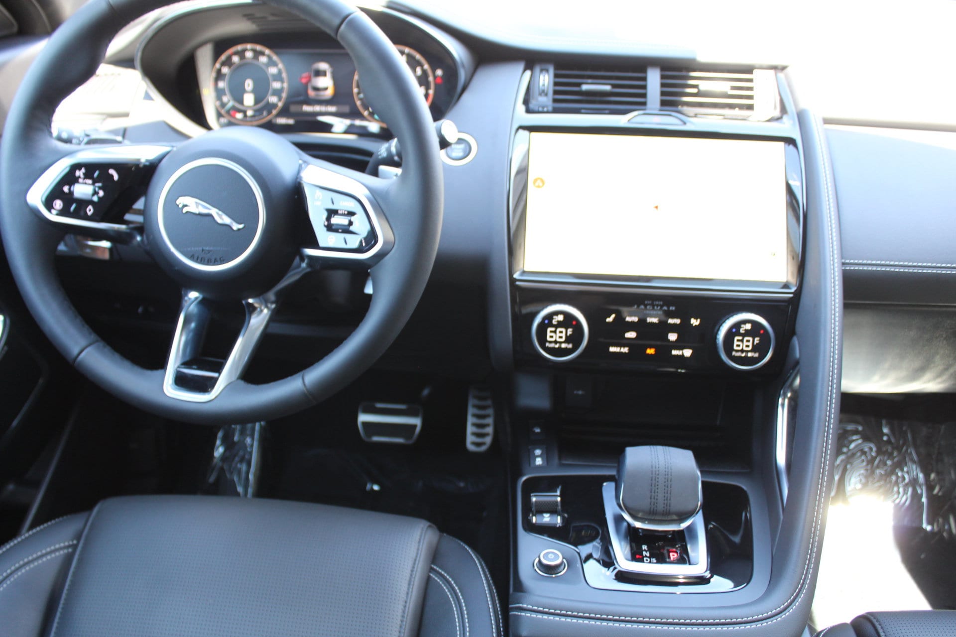 2024 Jaguar E-Pace R-DYNAMIC SE