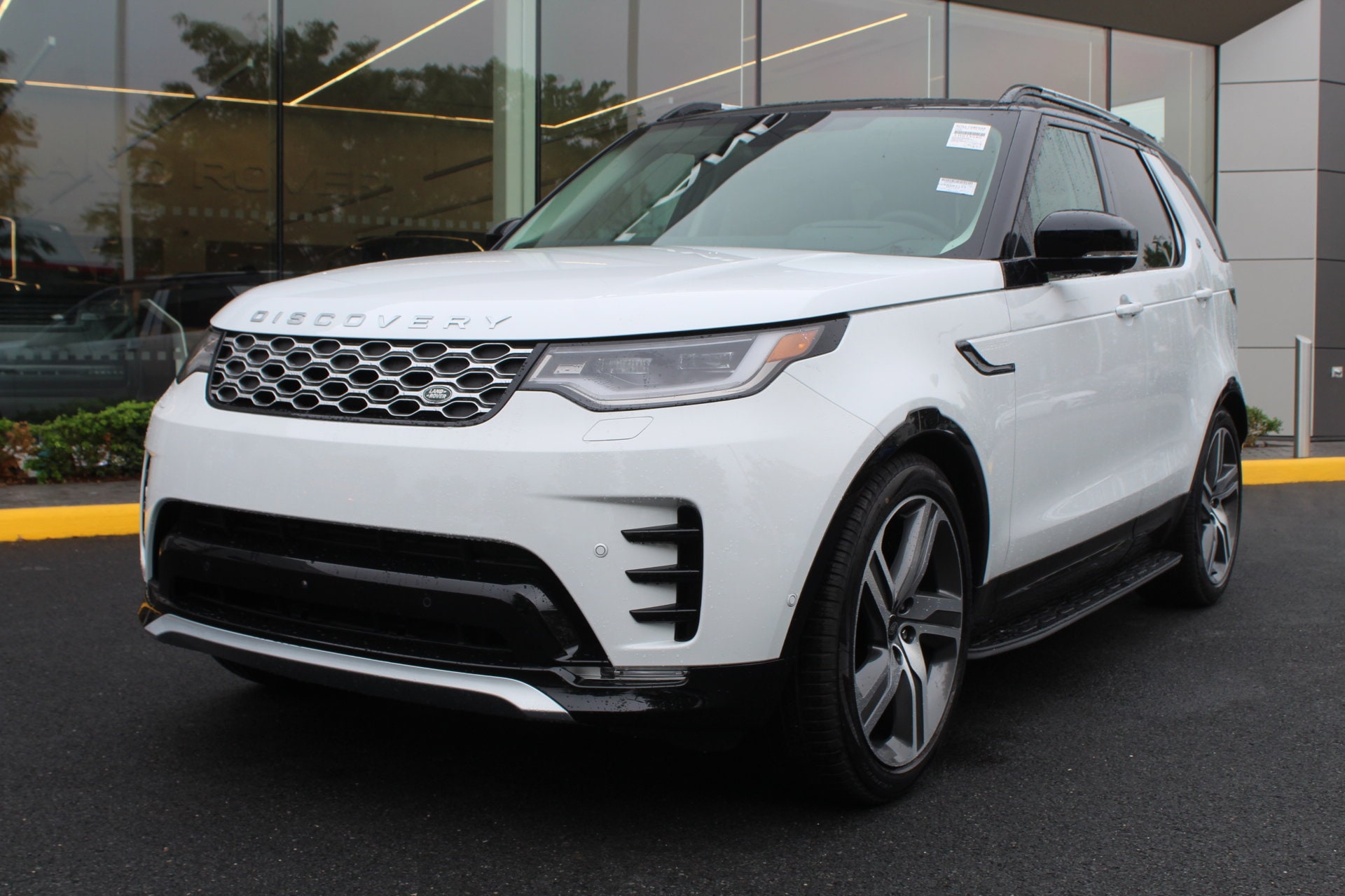 2025 Land Rover Discovery SUV 