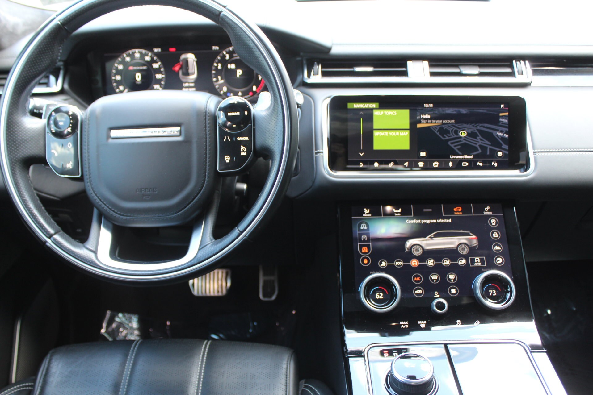 2018 Land Rover Range Rover Velar R-Dynamic HSE photo 4