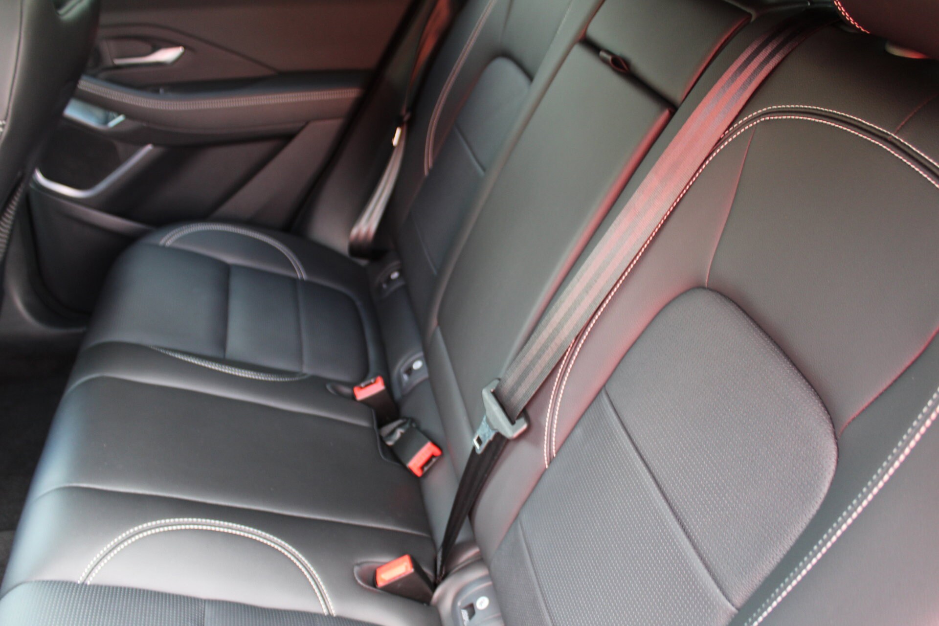 2024 Jaguar E-Pace R-DYNAMIC SE