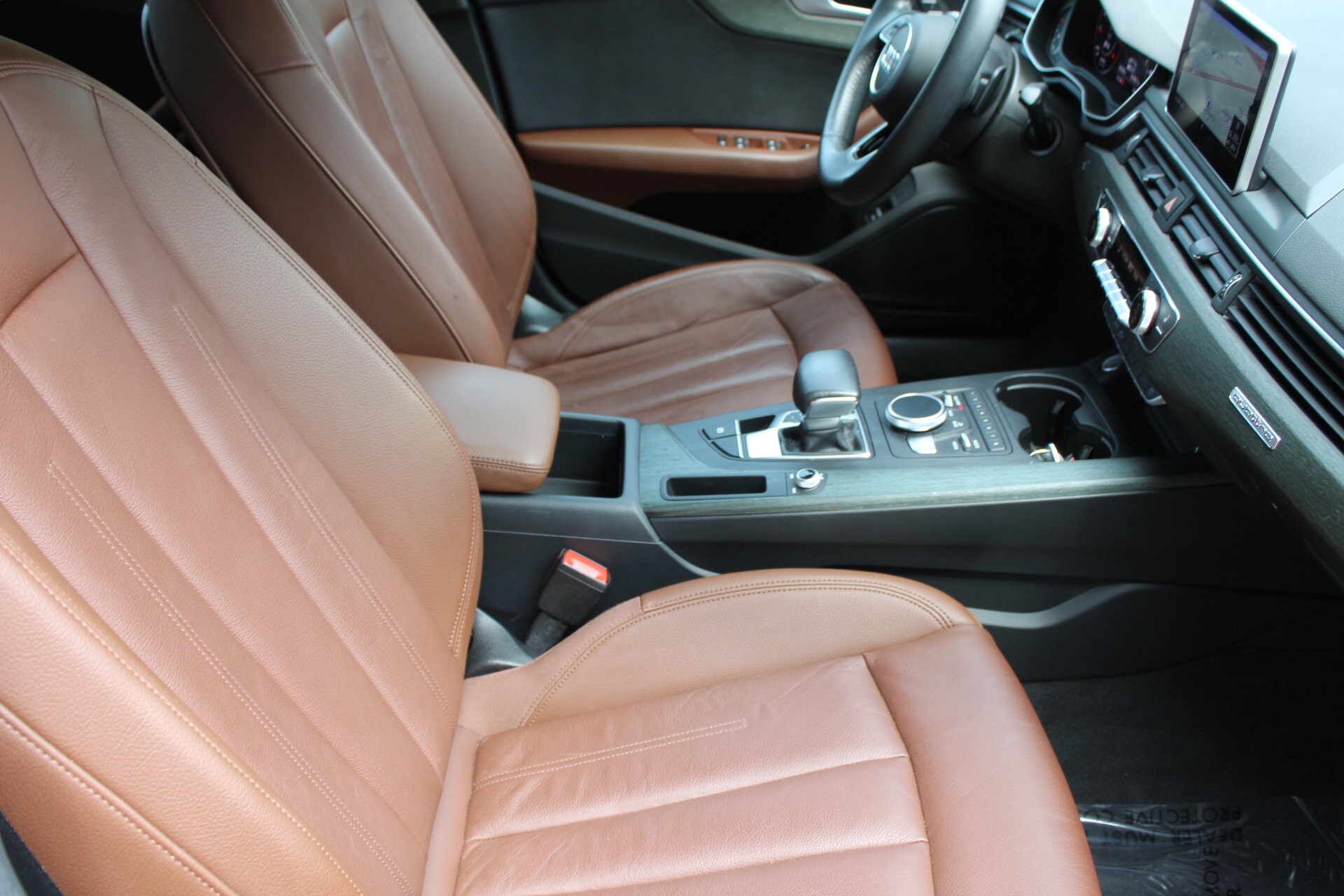 2018 Audi A4 2.0T Premium photo 3