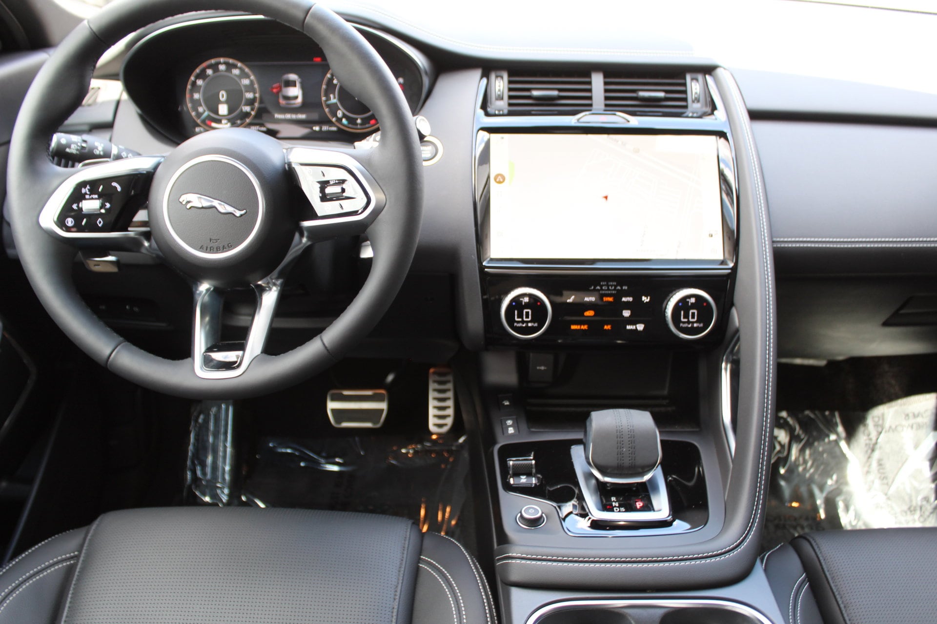 2024 Jaguar E-Pace R-DYNAMIC SE