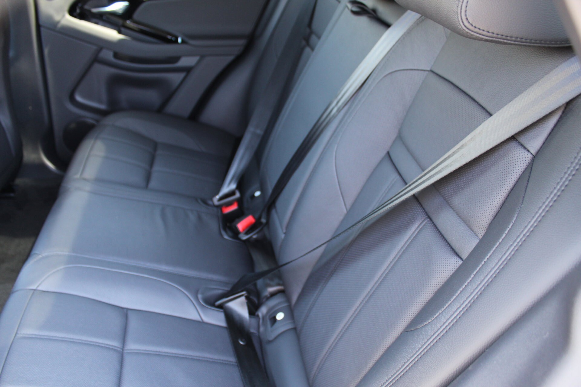 2026 Land Rover Range Rover Evoque S photo 4
