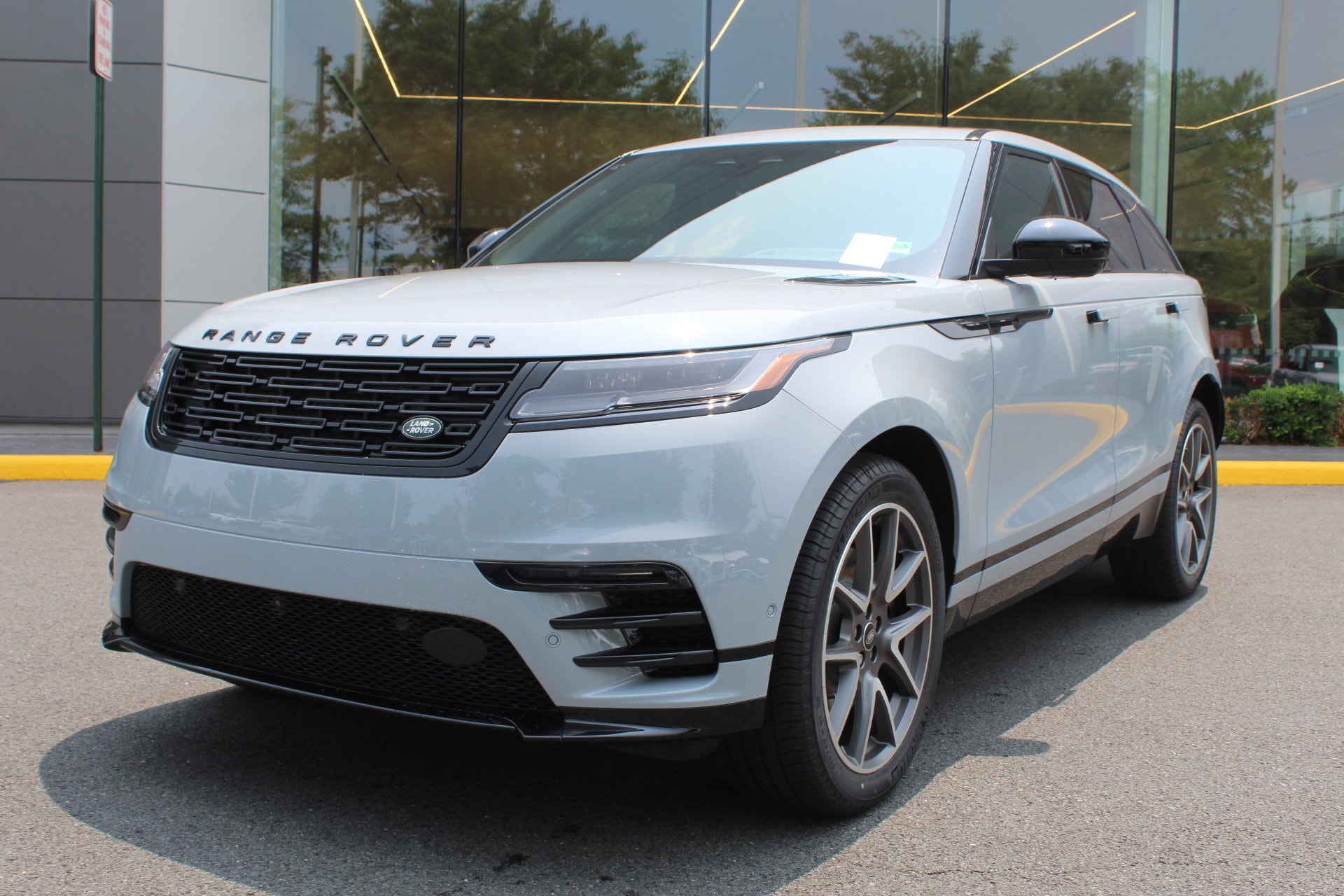 2026 Land Rover Range Rover Velar
