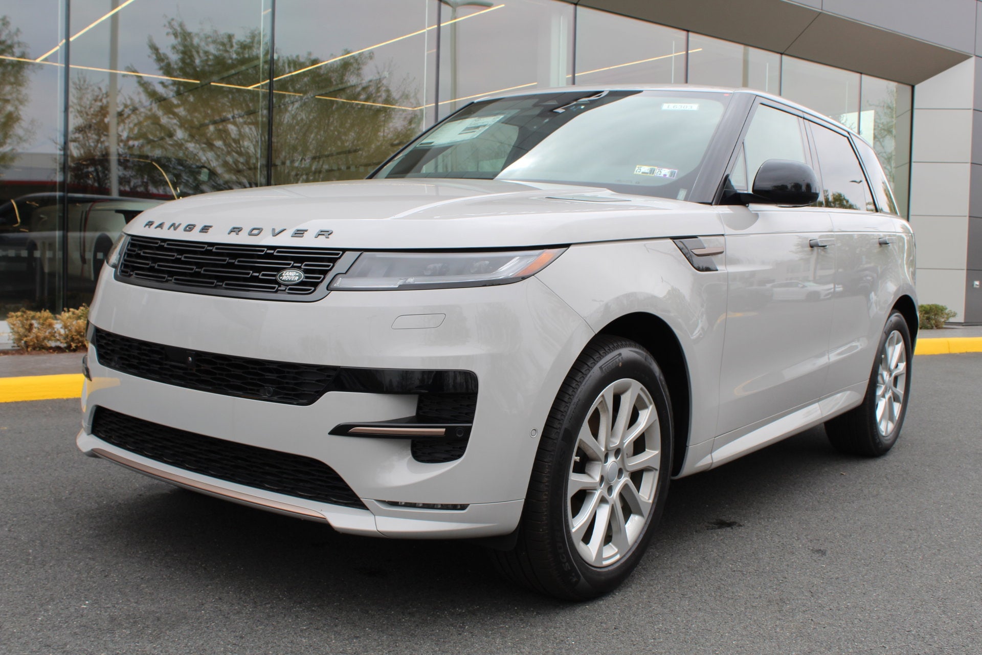 2025 Land Rover Range Rover Sport