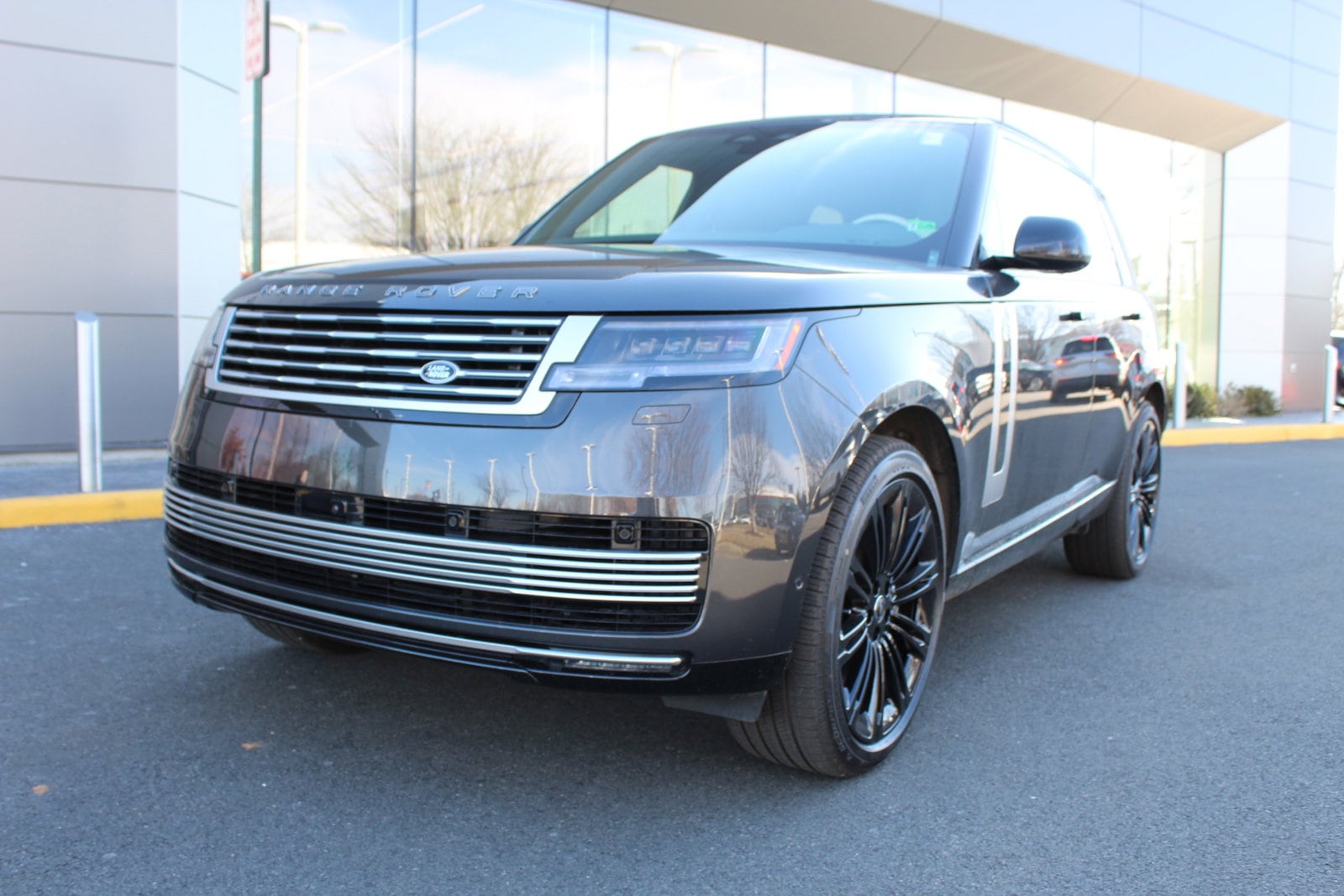 2025 Land Rover Range Rover SUV 