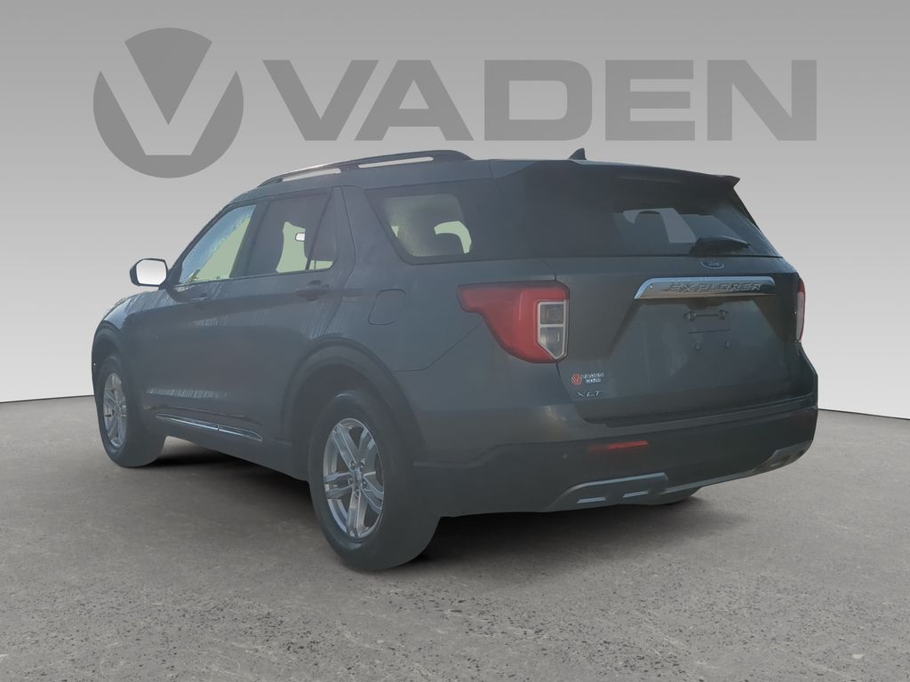 2023 Ford Explorer XLT photo 3