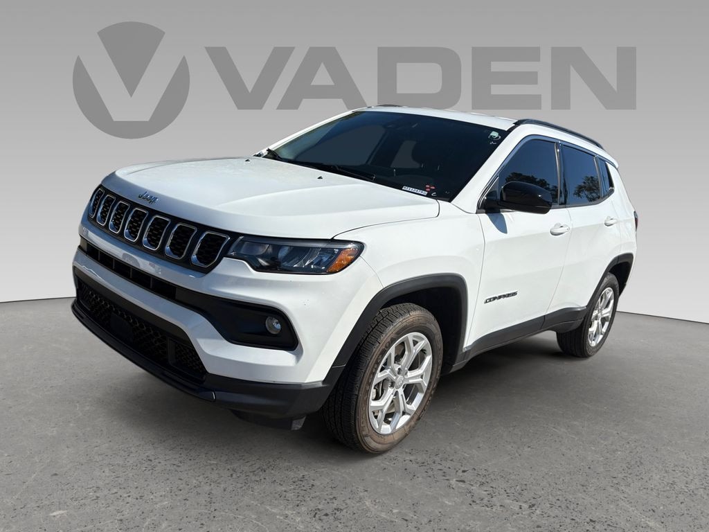 Used 2024 Jeep Compass Latitude Sport Utility