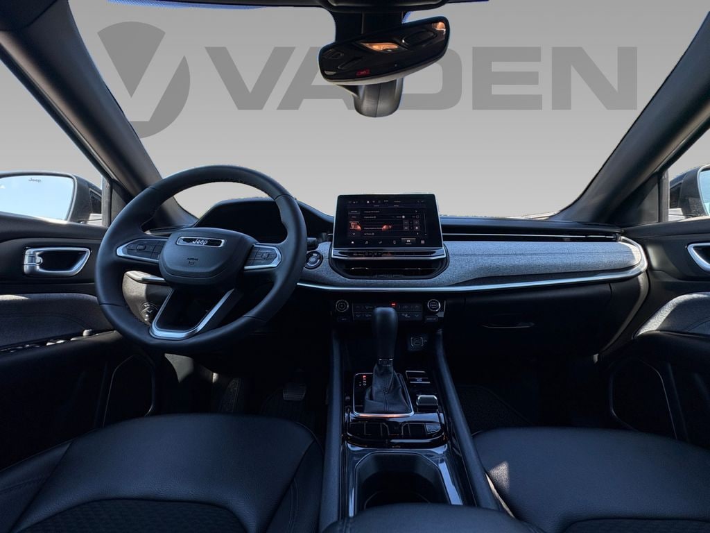 Used 2024 Jeep Compass Latitude Sport Utility