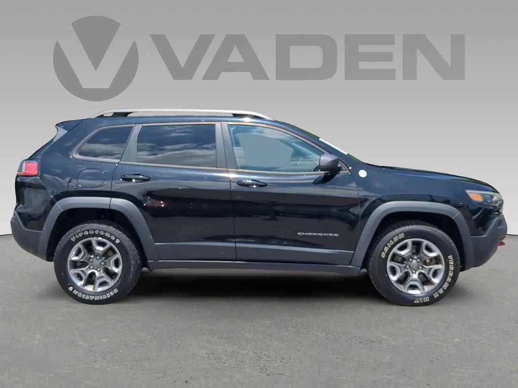 2019 Jeep Cherokee Trailhawk photo 2