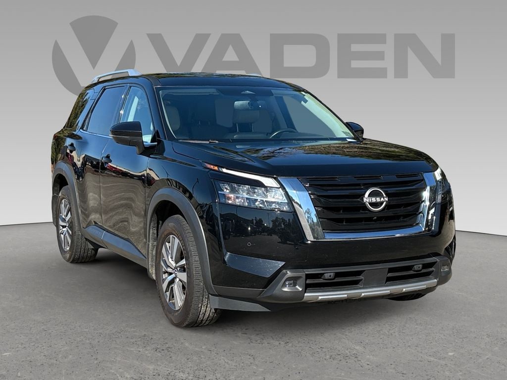 Used 2022 Nissan Pathfinder SL Sport Utility