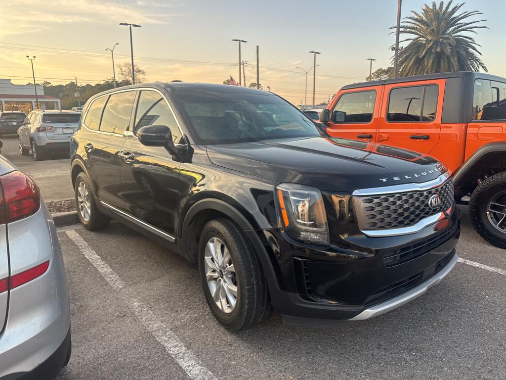 2021 Kia Telluride LX photo 2