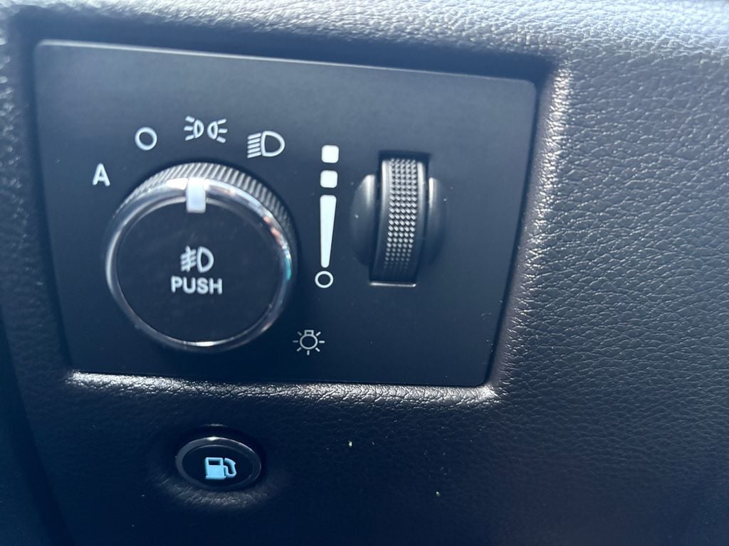 Used 2021 Jeep Grand Cherokee Limited Sport Utility