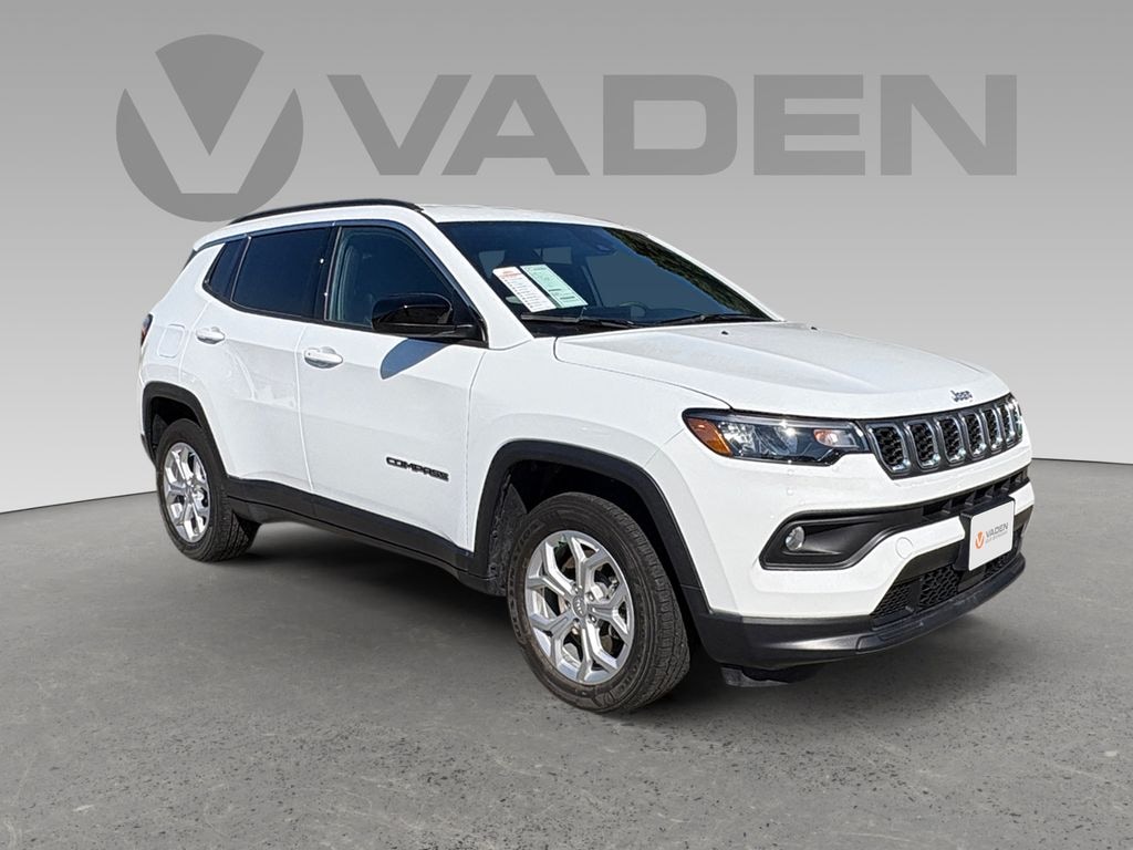 Used 2024 Jeep Compass Latitude Sport Utility