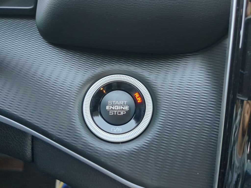 Used 2025 Jeep Grand Cherokee Laredo X SUV