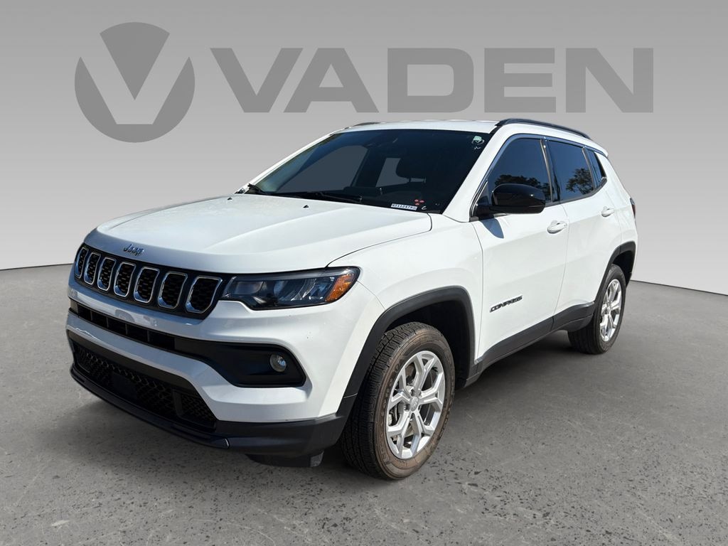 Used 2024 Jeep Compass Latitude Sport Utility