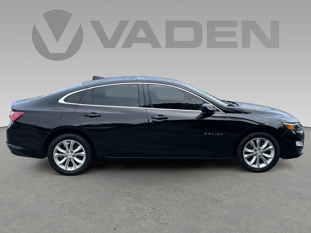 2019 Chevrolet Malibu 1LT photo 2